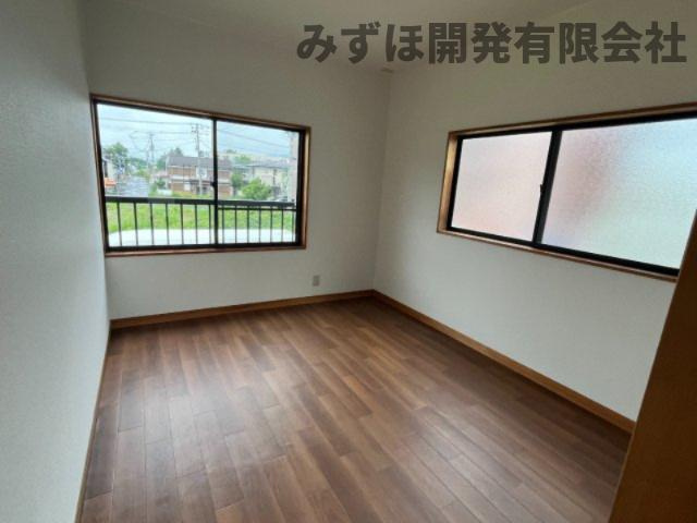 米沢市中央二丁目3-27の洋室|※天壁クロス・床CFを貼替えてリフォーム済みです。