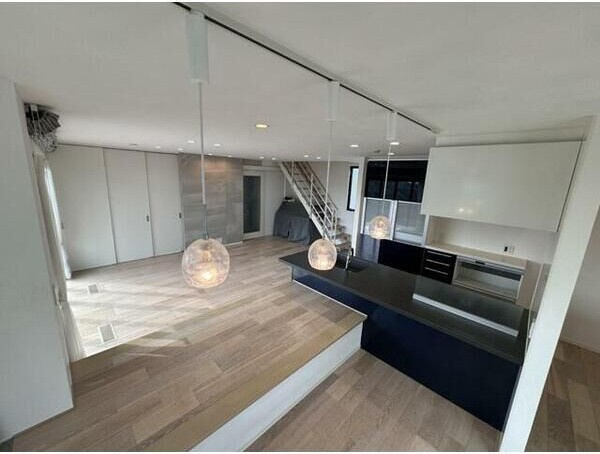 みよし市の居間・リビング