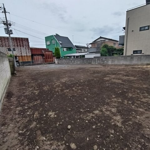 石橋売地の外観
