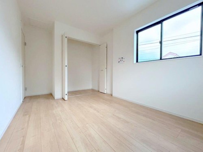 【洋室】 | 【KEIAI STYLE】国分寺市北町５期 | 居室に収納が設置されているので生活空間が広く使えます。