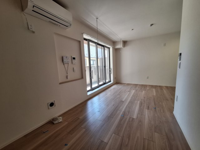 （シニア限定）Ｃａｓａうのき２０の居間・リビング|柱の少ない四隅をしっかり使えるお部屋です