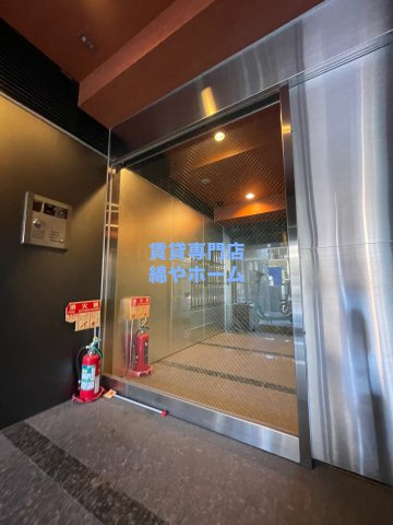 Blue Bee桜川駅前のエントランス|毎日通るエントランスはこのようになっています