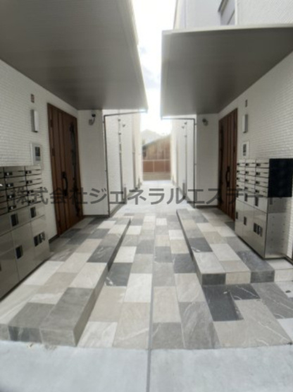 【エントランス】 | フォレストクリエオーレ宮前町壱番館 | 落ち着いたエントランスです