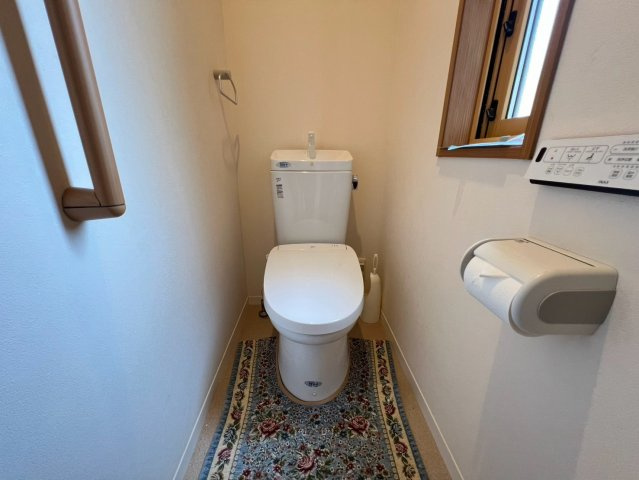 和歌山市栄谷・中古戸建・115628のトイレ