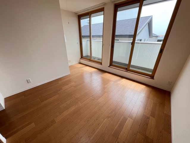 和歌山市栄谷・中古戸建・115628の洋室