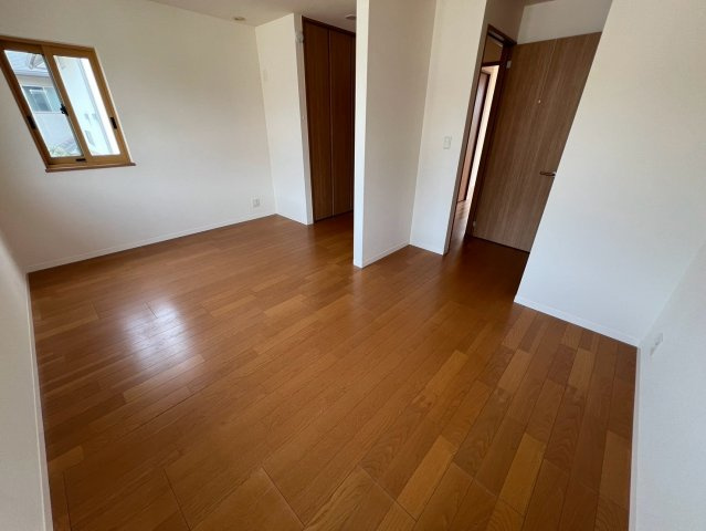 和歌山市栄谷・中古戸建・115628の洋室