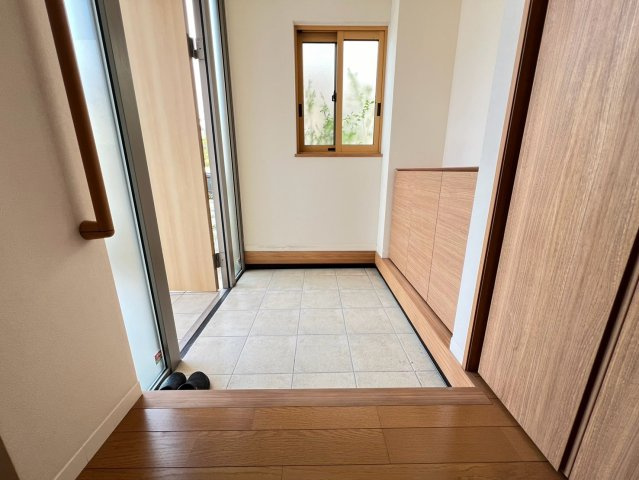 和歌山市栄谷・中古戸建・115628の玄関