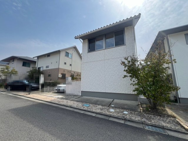 和歌山市栄谷・中古戸建・115628の前面道路含む現地写真