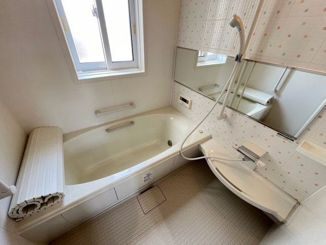 和歌山市栄谷・中古戸建・115628の浴室