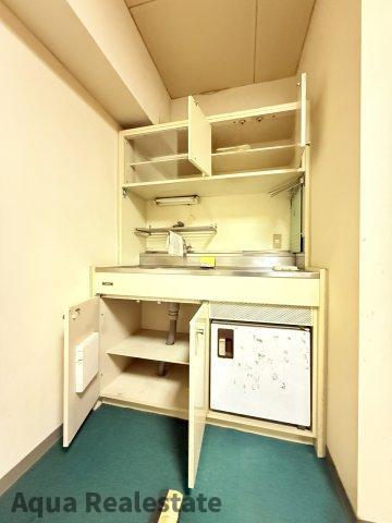 樺川荘マンションのキッチン|キッチンでお料理をお楽しみください　
※冷蔵庫は使用出来ません、蛇口不具合有り