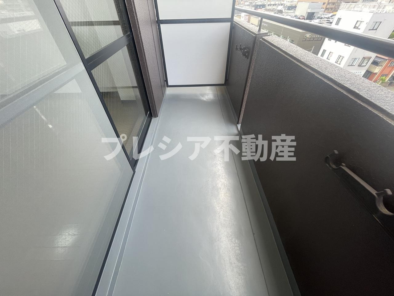 AUBE918のバルコニー