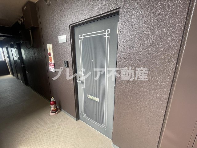 AUBE918の玄関