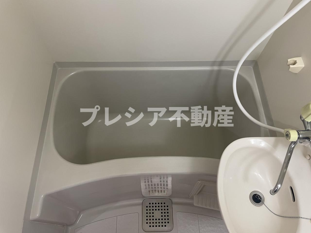 AUBE918の浴室