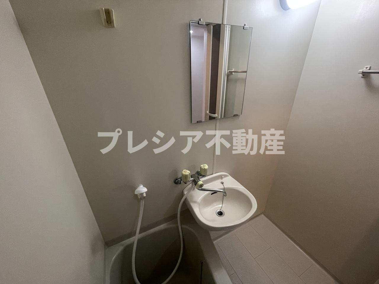 AUBE918の独立洗面台