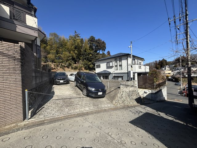 東浅川町　売地の外観|現況コンクリート敷き駐車場