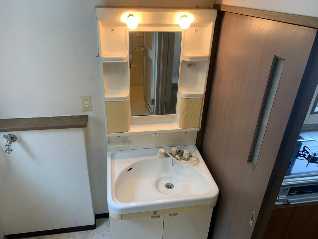 中古住宅　幕別町札内桂町の独立洗面台