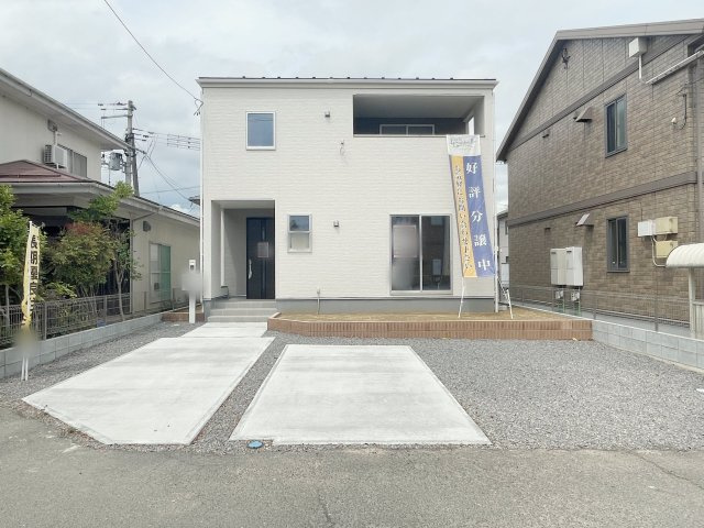 新築戸建・建売　福島市泉道下　Livele Garden　全1棟の駐車場