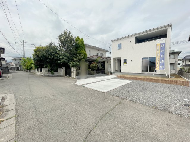 新築戸建・建売　福島市泉道下　Livele Garden　全1棟の前面道路含む現地写真
