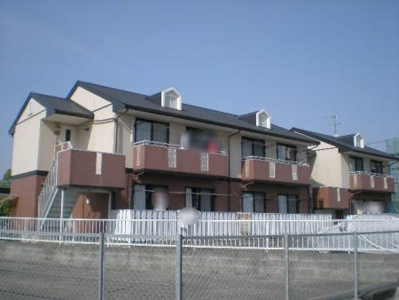 熊本市南区刈草２丁目のアパートの外観