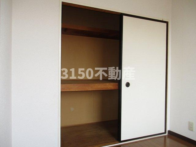 ロイヤル小塩Ⅱの収納