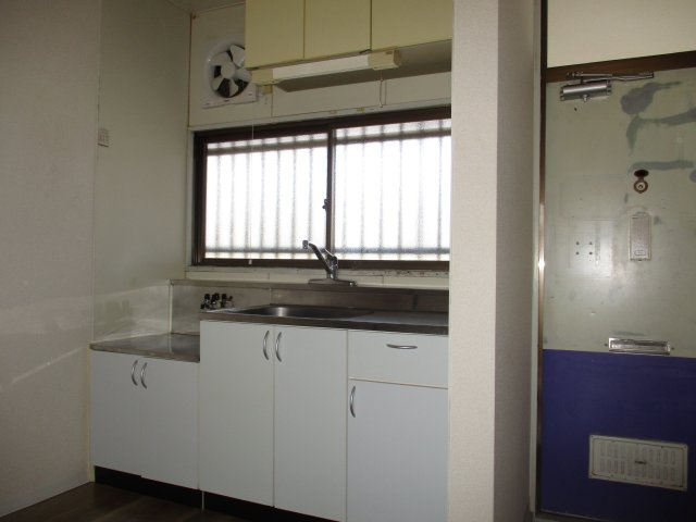 ロイヤル小塩IIIAのキッチン