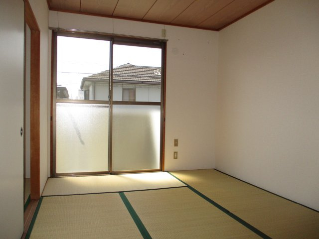 ロイヤル小塩IIIAの居間・リビング