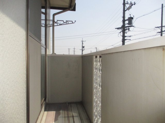 ロイヤル小塩IIIAのバルコニー