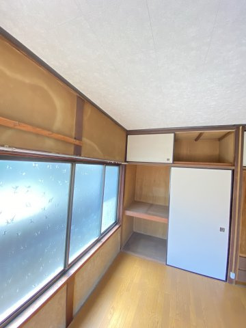 中山貸家の収納|小物を収納するのに便利です