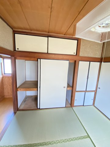 中山貸家の和室|和室ならではの温かな和の空間で寛ぎの時間を過ごせます