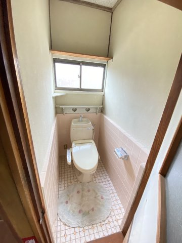 中山貸家のトイレ|シンプルで使いやすいトイレです
