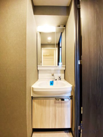 メイクスデザイン名駅南の洗面所