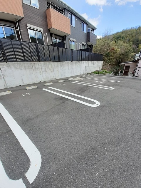 メゾン・ラピュタⅢの駐車場|駐車場