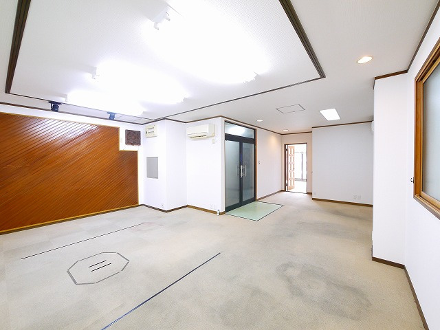 松本第１ビルの内装