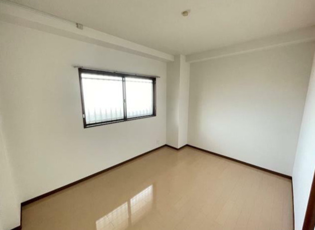 レジデンス栄の居間・リビング