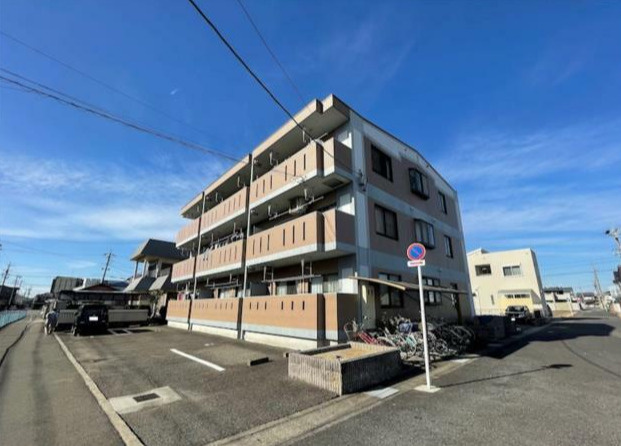 レジデンス栄の外観