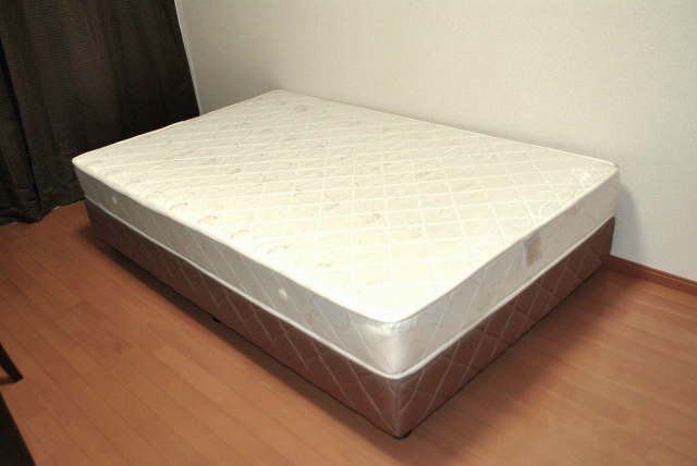 設置家具の一例です。家具家電一式付き！仲介手数料は半月分です！ 