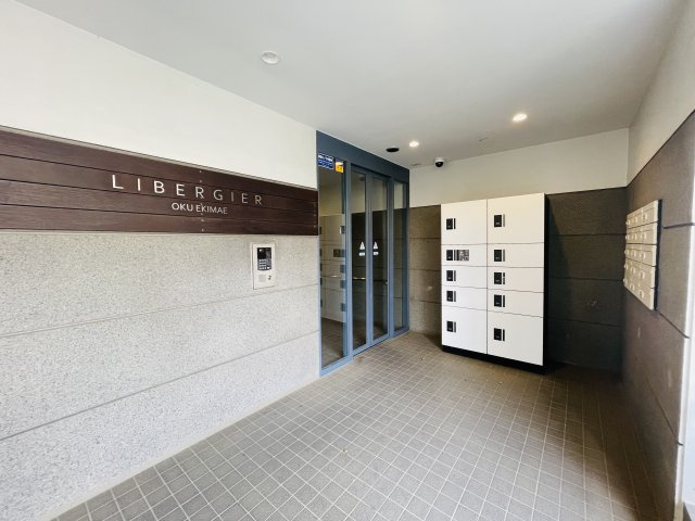 リベルジェ尾久駅前のエントランス