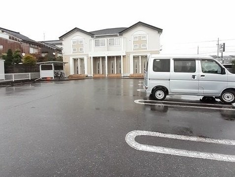 プロムナードの駐車場|駐車場に車を止められます