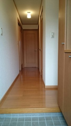 ＳＥＲＥＮＯ　ＯＹＡ　Ａの玄関