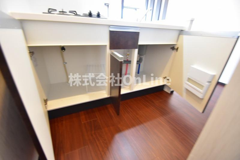東大阪市長栄寺の賃貸マンションの収納