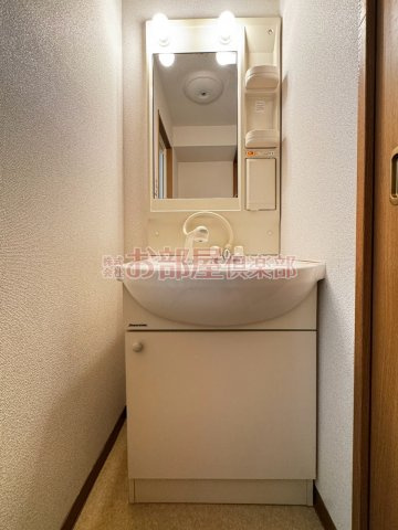 クオリティ平田の洗面所|使いやすい独立洗面台です