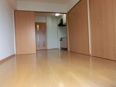 【居間・リビング】 | ニューシティアパートメンツ南小倉Ⅱ