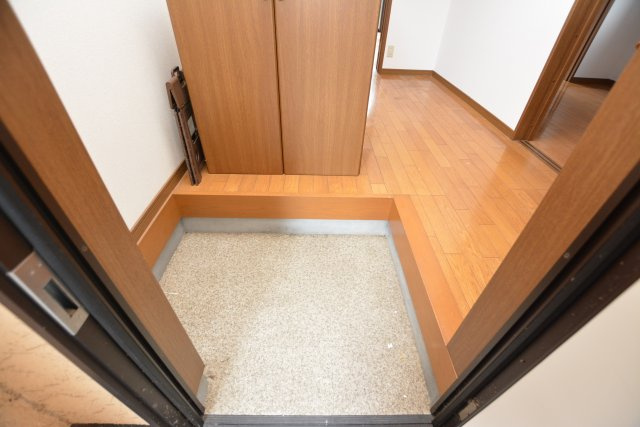 【玄関】 | レジデンスKP | 101号室（2K）