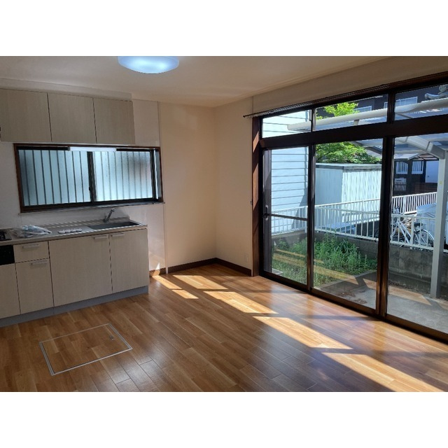 リブレス外川戸建の居間・リビング