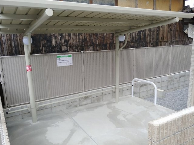 三木市大村のアパートのその他|屋根つき駐輪場