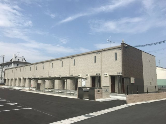 クレイノロイヤル三木の外観