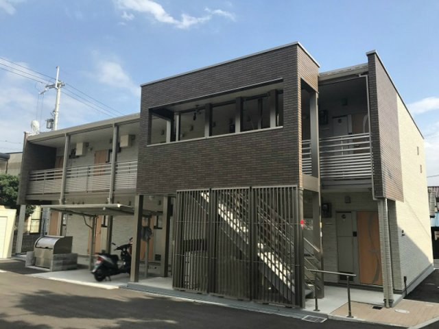 三木市大村のアパートの外観