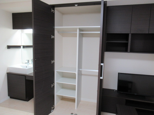 明石市大久保町谷八木のアパートの収納