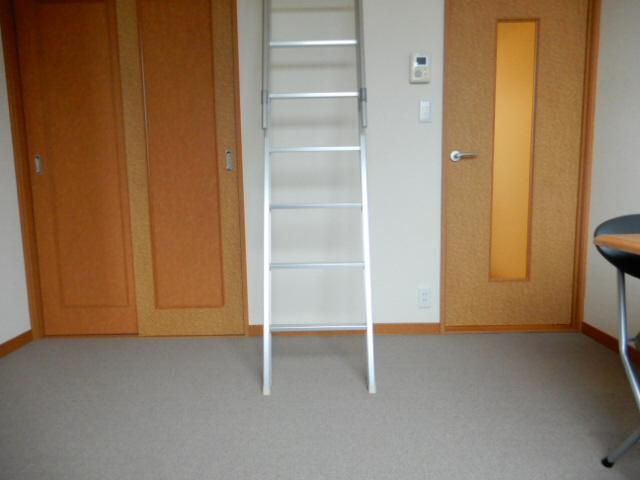 レオパレスＩ　ＴＯ　Ｕの寝室