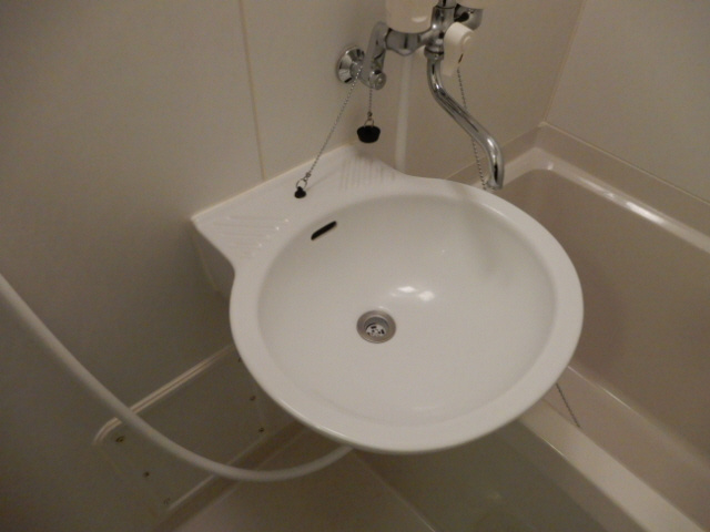 レオパレスＩ　ＴＯ　Ｕの洗面所